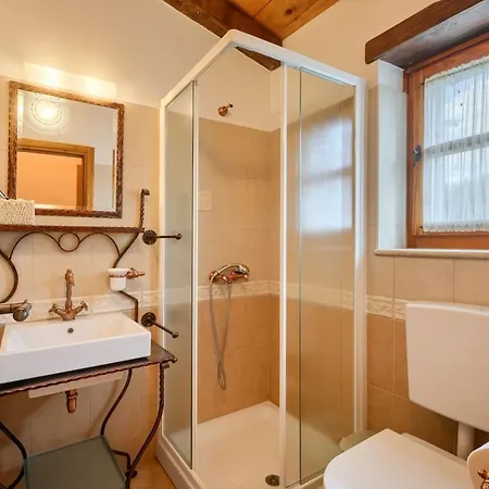 Rustic Nonna Lucia With Pool In Groznjan