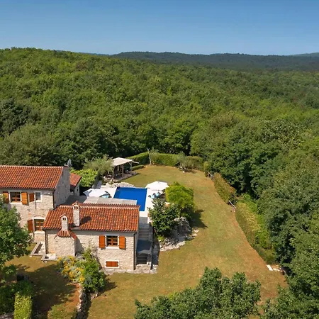 Villa Rustic Nonna Lucia With Pool In Groznjan Grožnjan