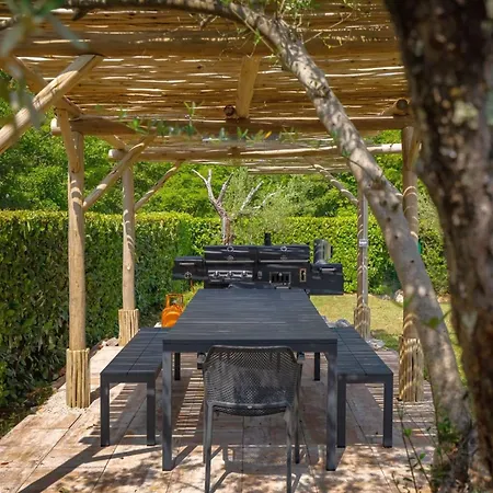 Rustic Nonna Lucia With Pool In * Grožnjan