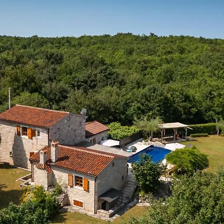 别墅 Rustic Nonna Lucia With Pool In Grožnjan