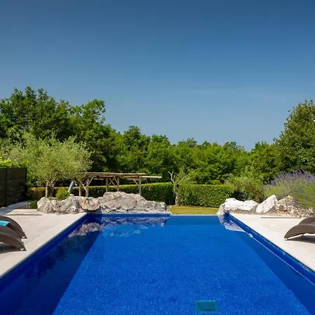 Rustic Nonna Lucia With Pool In *
