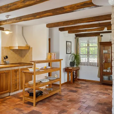 Rustic Nonna Lucia With Pool In Grožnjan