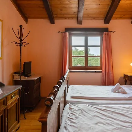 Vila Rustic Nonna Lucia With Pool In *