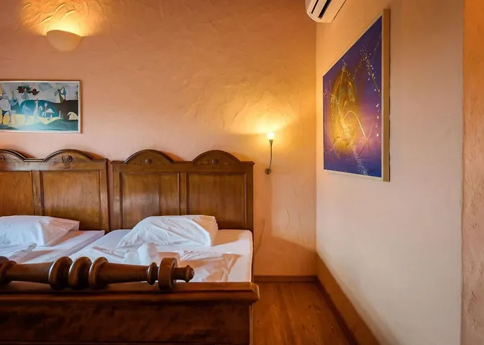 Villa Rustic Nonna Lucia With Pool In Groznjan Grožnjan