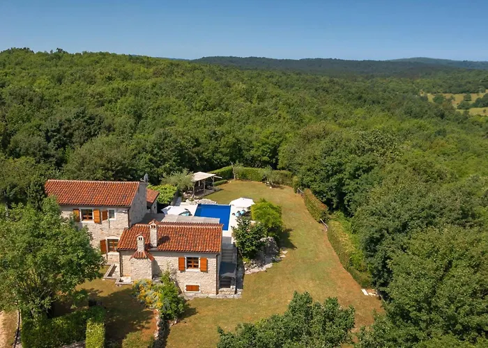 Villa Rustic Nonna Lucia With Pool In Groznjan Grožnjan