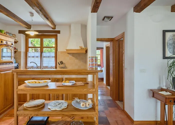 Rustic Nonna Lucia With Pool In Groznjan Villa *