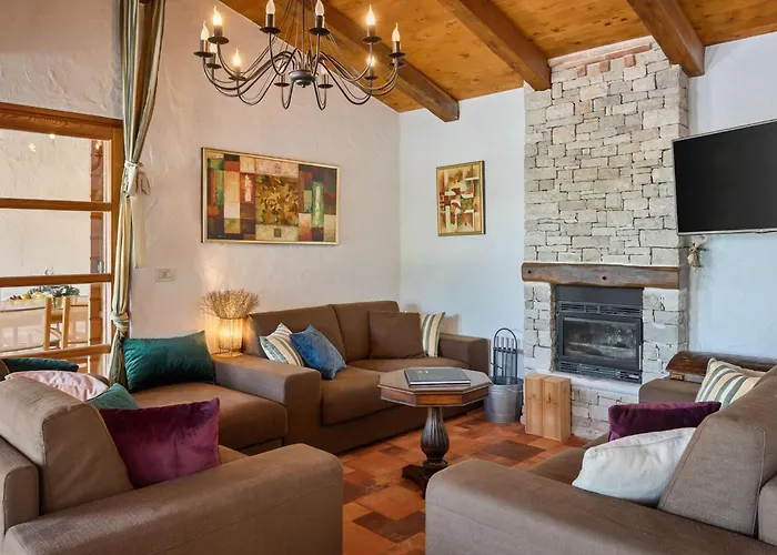 Rustic Nonna Lucia With Pool In Groznjan