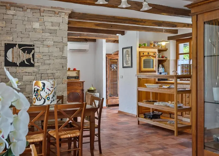 Villa Rustic Nonna Lucia With Pool In Groznjan Grožnjan