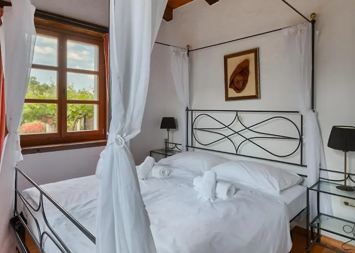 Vila Rustic Nonna Lucia With Pool In *