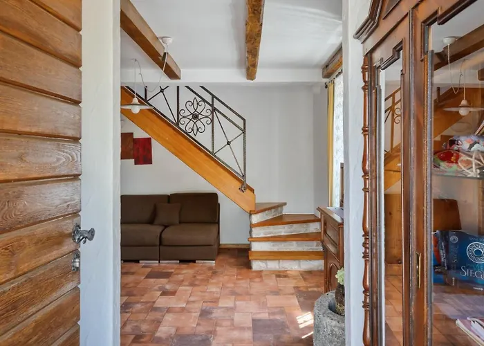 Rustic Nonna Lucia With Pool In Groznjan Villa Grožnjan