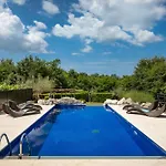 Rustic Nonna Lucia With Pool In * Grožnjan