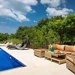 Villa Rustic Nonna Lucia With Pool In Grožnjan
