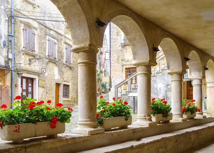 Rustic Nonna Lucia With Pool In Groznjan 빌라 그로즈냔