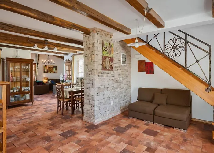 Rustic Nonna Lucia With Pool In Groznjan 빌라